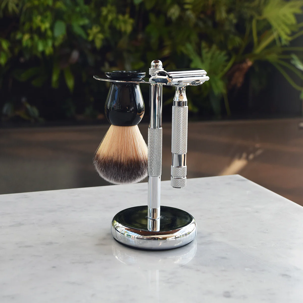 Matching Chrome 3-Piece Shave Stand - Image 4